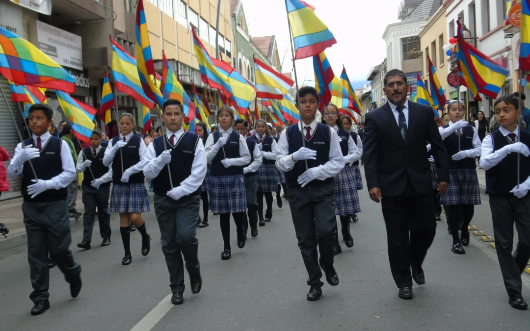 Calasanz en desfile por Fundación de Loja